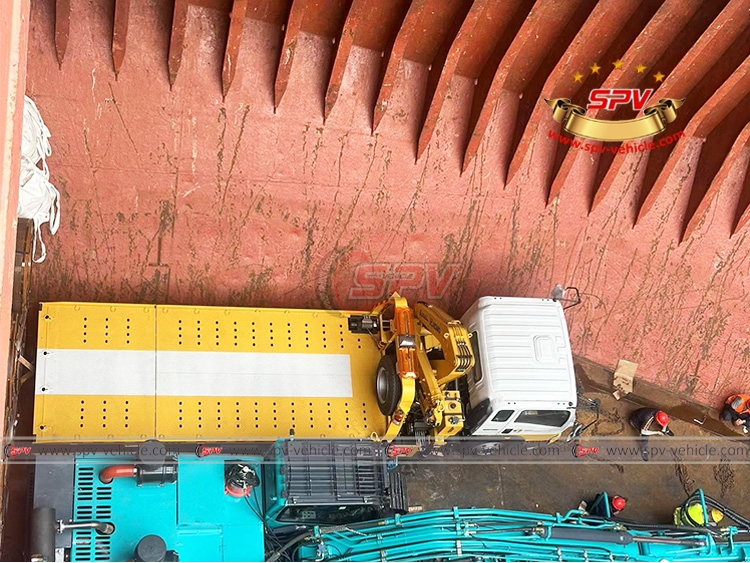 Road Wrecker with crane Sinotruk -Top Side